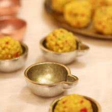 Load image into Gallery viewer, decorative diya set