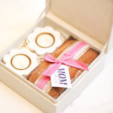 Load image into Gallery viewer, mothers day gift box
