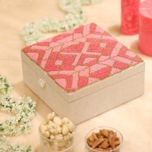 Load image into Gallery viewer, BEADED BOX LATTICE PINK