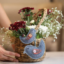 Load image into Gallery viewer, bird keychain