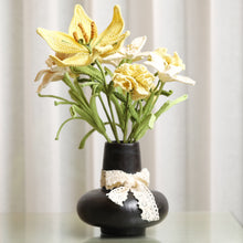 Load image into Gallery viewer, Black Pottery Vase