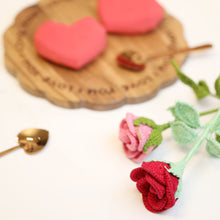 Load image into Gallery viewer, crochet rose
