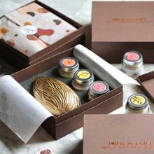 Load image into Gallery viewer, Charming Gift Box