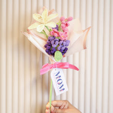 Load image into Gallery viewer, crochet bouquet