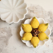 Load image into Gallery viewer, Marble Flower Dish