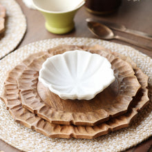 Load image into Gallery viewer, Marble Flower Dish