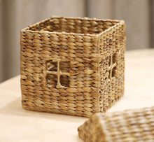 Load image into Gallery viewer, Woven House Box
