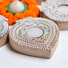 Load image into Gallery viewer, Leaf Carved Tea-lights (Box of 2)