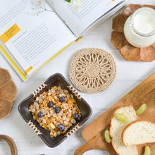 Load image into Gallery viewer, Jute Flower Coaster