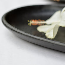 Load image into Gallery viewer, Earthenware Oval Platter