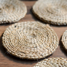 Load image into Gallery viewer, round coasters