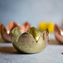 Load image into Gallery viewer, golden coloured bowl