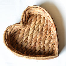 Load image into Gallery viewer, Heart Basket
