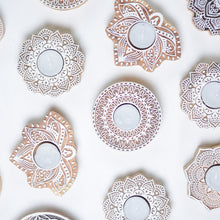 Load image into Gallery viewer, Disc Carved Block Tealight Holder