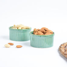 Load image into Gallery viewer, Green ceramic dessert bowl