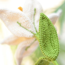 Load image into Gallery viewer, crochet flower lily