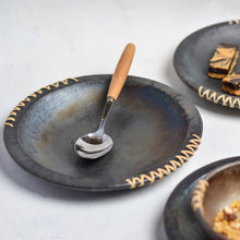 Load image into Gallery viewer, Earthenware Plate (Set of 2)