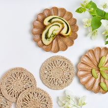 Load image into Gallery viewer, Jute Flower Coaster