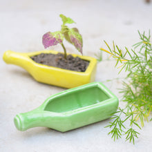 Load image into Gallery viewer, bottle planters