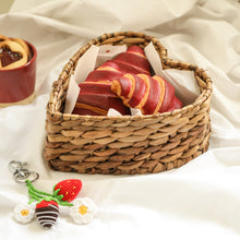 Load image into Gallery viewer, heart basket