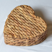 Load image into Gallery viewer, Heart Basket