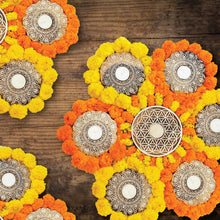 Load image into Gallery viewer, Round Carved Block Tealight