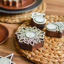 Load image into Gallery viewer, Snow Crystal Tealight Holder