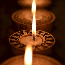Load image into Gallery viewer, Round Carved Block Tealight