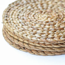 Load image into Gallery viewer, Round Table Mat