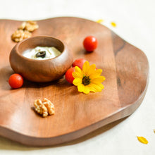 Load image into Gallery viewer, Flower Wooden Platter