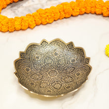 Load image into Gallery viewer, Decorative Brass Bowls
