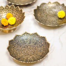Load image into Gallery viewer, Decorative Brass Bowls
