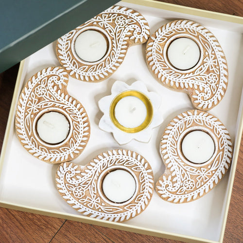 rangoli gift box with paisley design