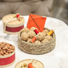 Load image into Gallery viewer, woven sabzi grass basket

