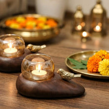 Load image into Gallery viewer, Bird Pebble Tea-light Holder
