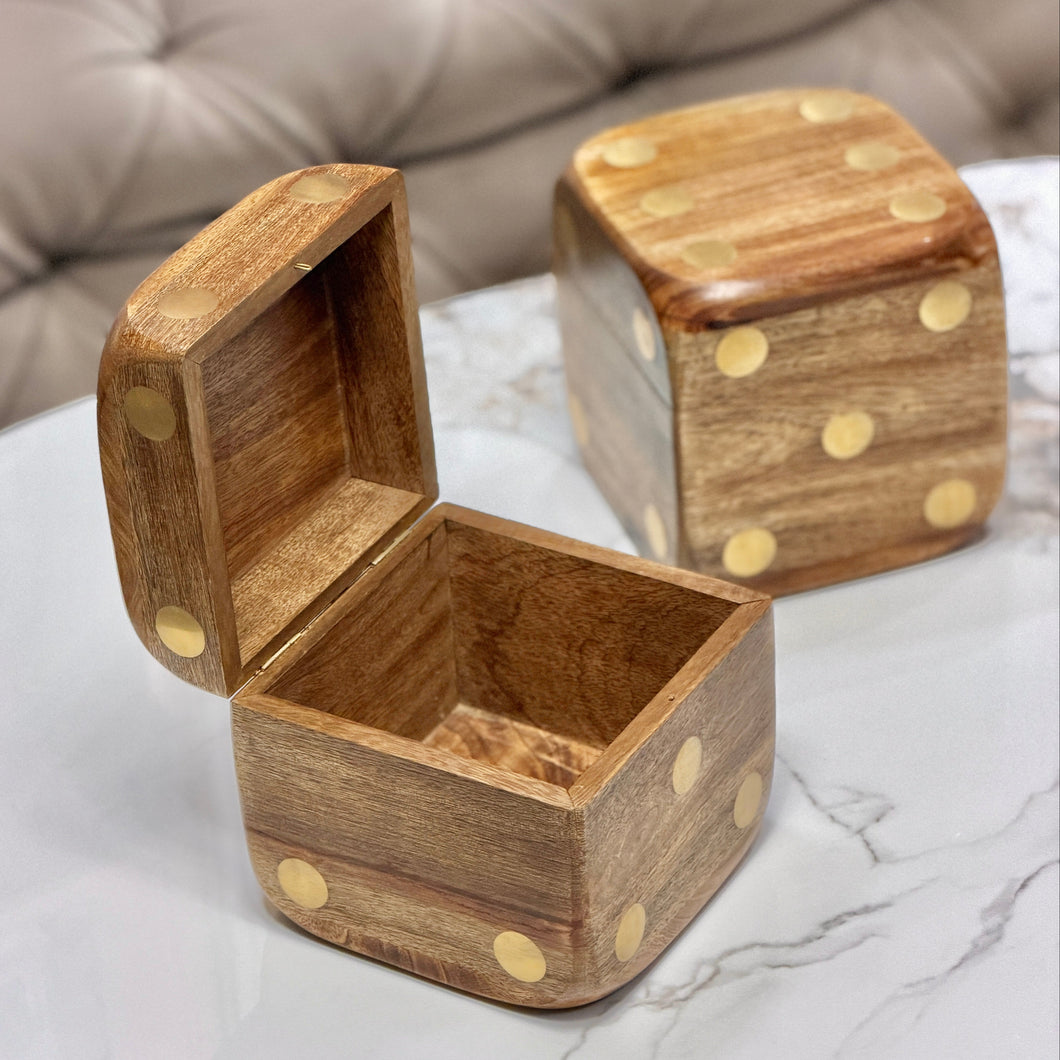 Wooden dice-shaped boxes 