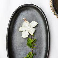 Load image into Gallery viewer, Earthenware Oval Platter
