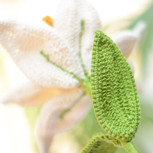 Load image into Gallery viewer, crochet flower lily
