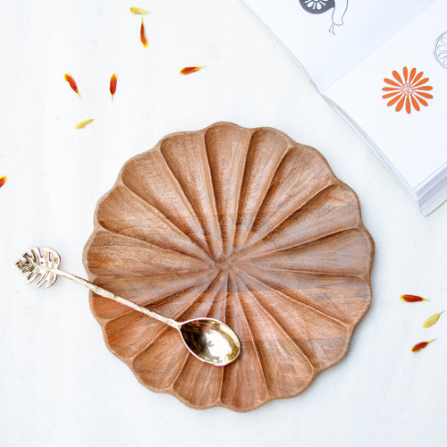 wooden flower plate