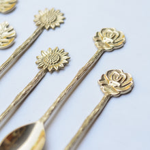 Load image into Gallery viewer, Floral Spoon Set
