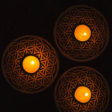 Load image into Gallery viewer, Round Carved Block Tealight
