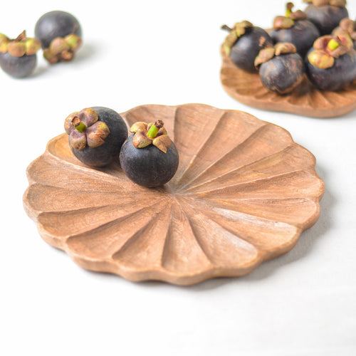 wooden flower plate